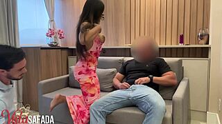 put that monster cock in my wife's tight pussy while hubby watches 😍