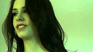 wanna see this alt babe tease her pierced pussy during photoshoot?