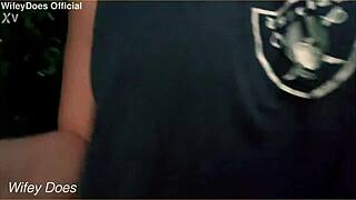 daring wifey flashes big tits on public street