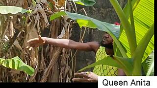 Queen Anita unwraps Christmas BBC gift for farm doggystyle pounding and cumshot