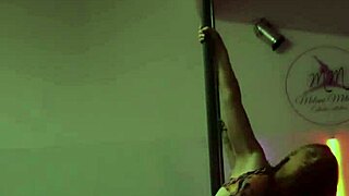 i... uh, can't stop watching doctora strip and dance on that pole