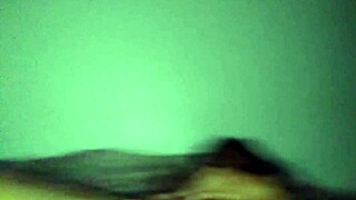 คุณอยากเห็นหีผมเรียบถูกเย็ดครั้งแรกไหม