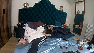 mmm watch this curvy milf dance and rub her pussy in shorts... so hot 🔥🍑