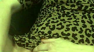 wanna see me touch and finger myself right now?