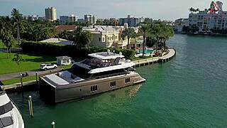 Who reigns as the ultimate anal fisting slut queen? 👑🍑