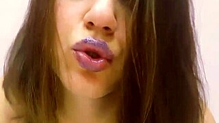 Milf Crysall Gloss Fucks Pussy to Tasty Orgasm