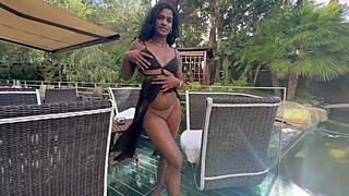 indian chica begs sneaky fuck behind hubby 😈🍑🔥