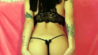 Yasmin Muller's erotic feet photoshoot behind scenes looks amazing 📸👣