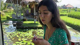 i'm cumwalking public cafe with pasta and sperm dripping off my face... sloppy!