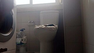 he shaves big dick then spits out tons of thick milk 💦🍆