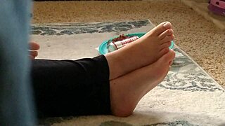cute girl shows off her CANDID FEET in hidden cam