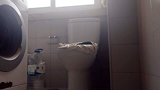 he shaves big dick then spits out tons of thick milk 💦🍆