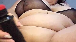 watch this thick latina bbw stuff her fat pussy with full 9-inch dildo
