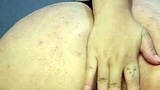watch this thick latina bbw stuff her fat pussy with full 9-inch dildo