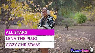 wanna see lena the plug's huge tits bounce free outdoors in this downblouse strip? 😲🍈