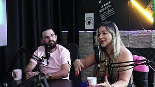 Juli Figueiro and Felipe Larrossa film amateur heat in sheer red reality