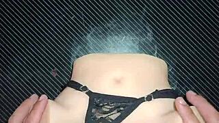 candy gime de placer con tanga negra mientras recibe creampie anal en ano apretado close up