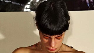 teen sneezes out huge snot for your fetish rush?