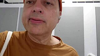 cruising waterloo east for public toilet action