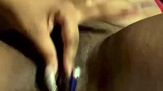 She teases clit before full eating scene