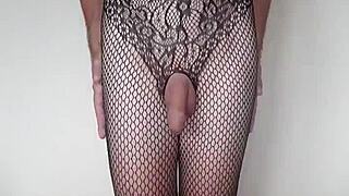 i squeeze into this sexy fishnet bodysuit for closeup tease 🔥🕸️