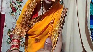 Bahú sneaks into sasur bedroom dirty hindi talk leads to hot pussy fuck