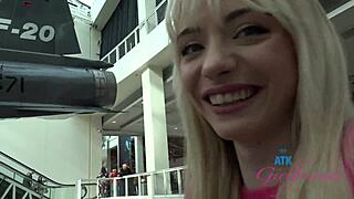 Heart pounding as Cecelia Taylor gives roadhead on date POV
