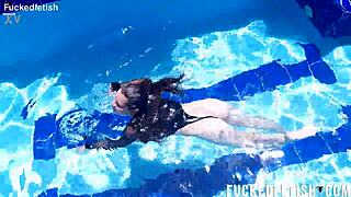 jessica bunny latina goes underwater with wet ass boobs and pussy