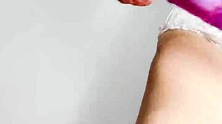check out this latina colombiana milf's giant cameltoe pussy lips in leggings masturbating for her stepson
