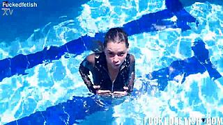 jessica bunny latina goes underwater with wet ass boobs and pussy