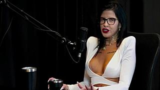 leticia braga opens her own clinic