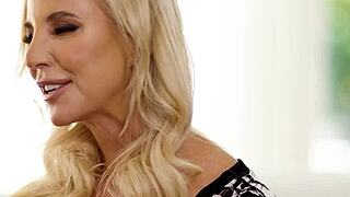 reese robbins needs tongue help with new toy stepmom?