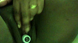 sparksxxx teases pussy closeup with toys on cam