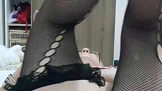 Mature blonde milf's big pussy lips tease solo for ten straight minutes