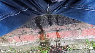 wanna see me peeing right in my jeans outdoors?
