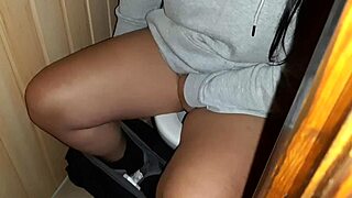 caught stepsis rubbin pussy to orgasm on the toilet damn