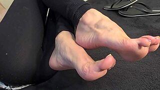 mia's petite saggy tits and sexy feet on display
