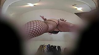 Chubby curves hint at smothering facesit