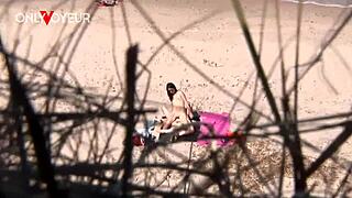 Nude beach photoshoot turns into shaved pussy hardcore ride