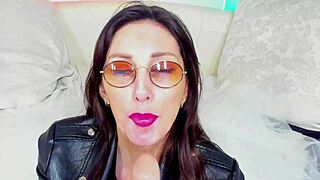 wanna see hot milf in glasses sucking big tits dildo homemade?