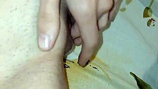 omg this skinny brunette fingers her dripping tight pussy so good 💦😩