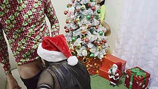 rich family at christmas: curvy stepmom bangs stepsons while busty stepdaughter spies