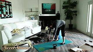 AIDRA FOX INVITES GUY FOR FOOD BUT SAVORS HIS COCK IN BEDROOM Doggystyle RIDE!