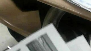 Cam girl Juwuanita with massive jiggling booty sits down spreading that big ass wide
