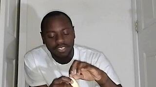 relaxing stretches eating banana thankful holiday workout vibes