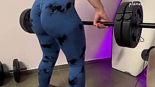 Check out this big butt latina crushing her thong workout in leggings