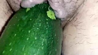 Ever seen a curvy Spanish milf squirt her big pussy outdoors?