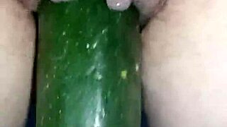 Ever seen a curvy Spanish milf squirt her big pussy outdoors?
