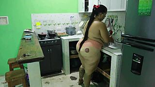 uhh follando hermana de mi novia en la cocina... big cock bareback missionary kitchen pounding