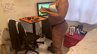 curvy fat latina masturbates wildly until she loses total control